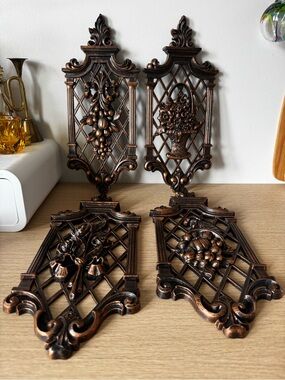 Vintage-Style Ornate Wall Plaque Set in Bronze/ Copper Color
